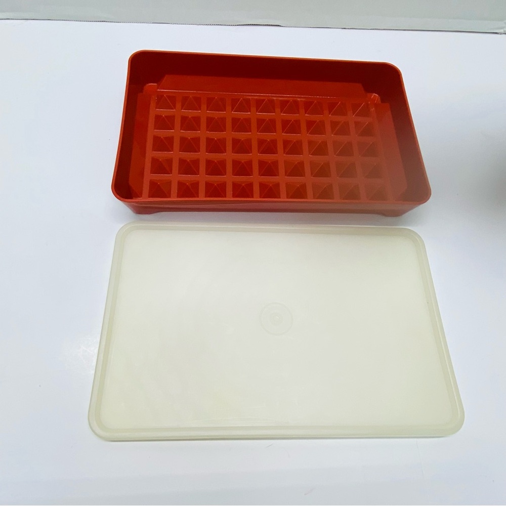 Tupperware Bacon Keeper Lunchmeat Paprika Container w/Lid Storage MCM Organizer